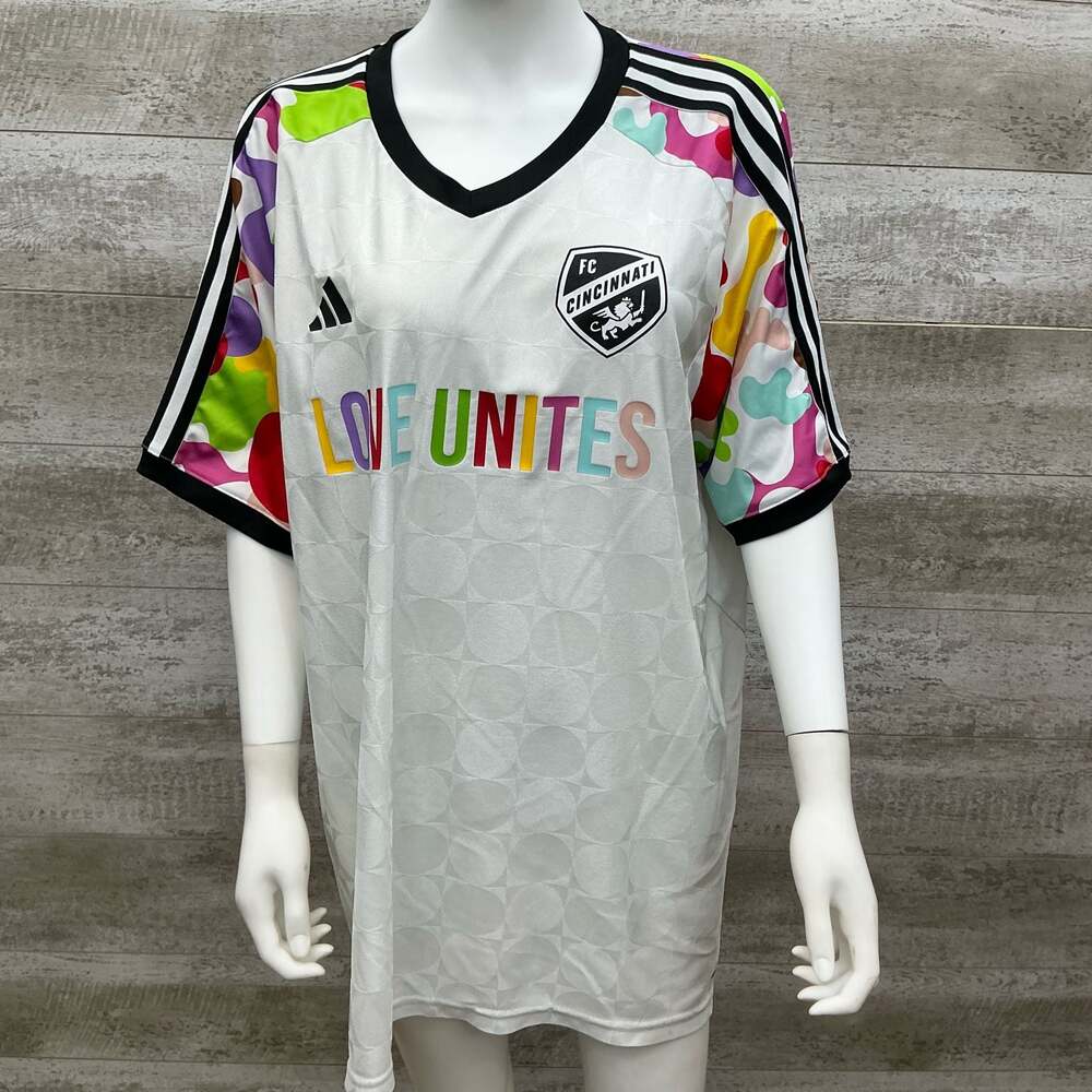 Adidas FC Cincinnati Love Unites Pride Prematch Jersey 2XL
